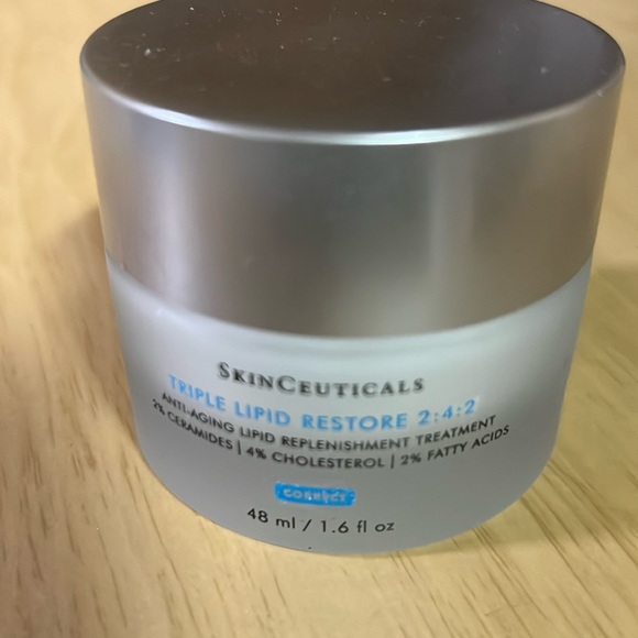 NWOB SkinCeuticals Triple Lipid Restore 2:4:2 (1.6fl oz/48 ml)